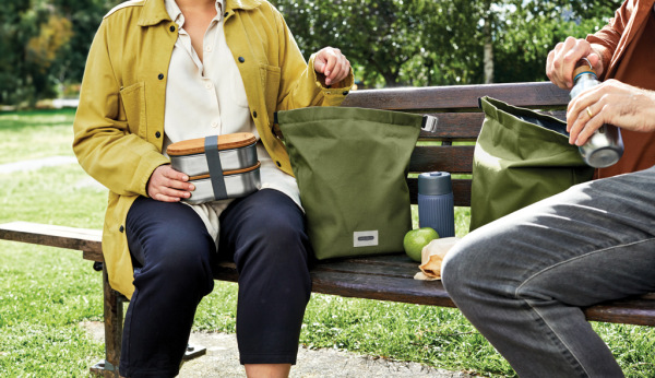 Izolovaná/chladiaca taška na obed 6,7l Black+Blum machovo zelená 15