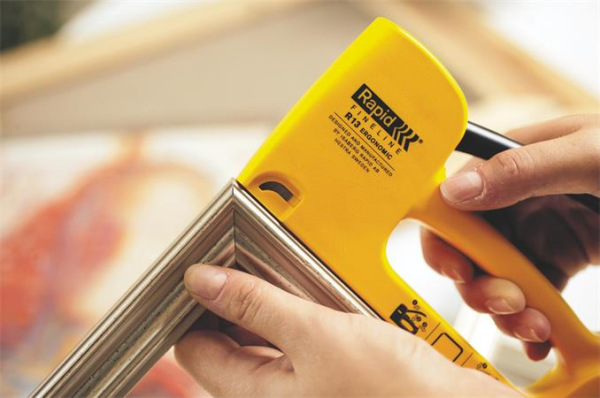 Zošívačka, 13/4-10, hobby, RAPID "R13E", žltá 4