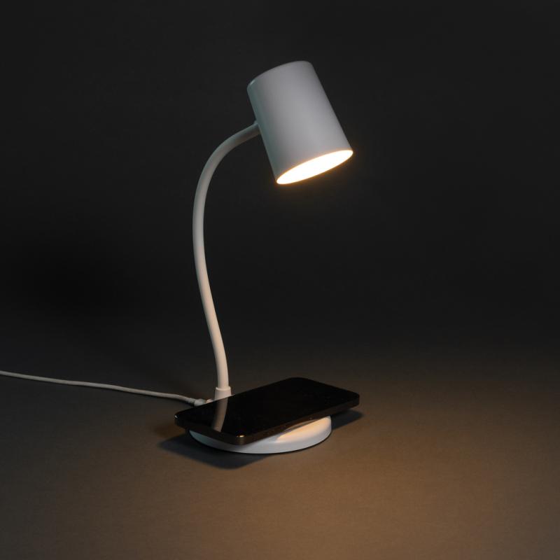 Stolná lampa Zenara s 15 W bezdr. nabíjaním z RCS plastu biela 8