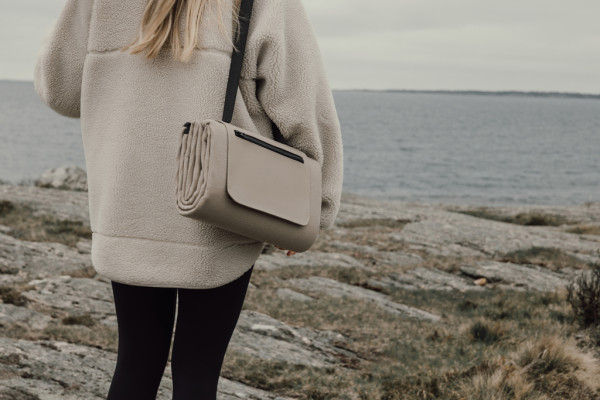 VINGA Baltimore RCS pikniková deka greige 6