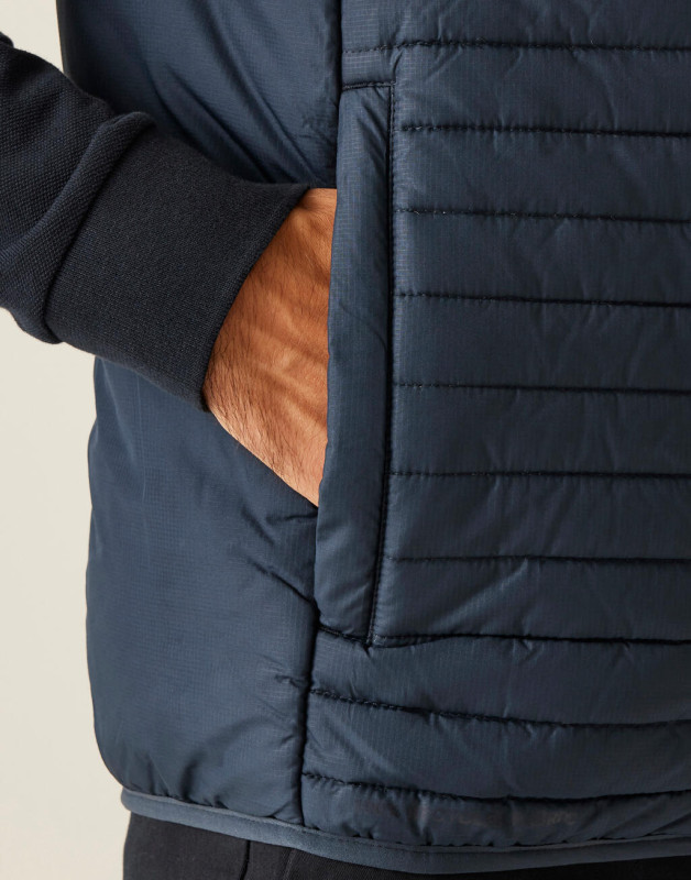 Poctivo vyrobená recyklovaná vesta Insulated 4