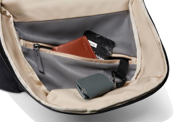 Bellroy Via Backpack čierna 10