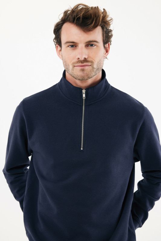 IQONIQ Elgon sveter s krátkym zipsom z recyklovanej bavlny námornícka modrá S 14