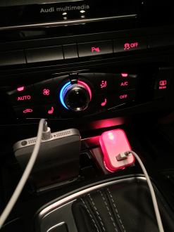 Waze USB nabíjačka do auta