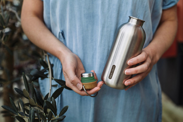 Oceľová fľaša na vodu 600 ml Black+Blum olivovo zelená 10