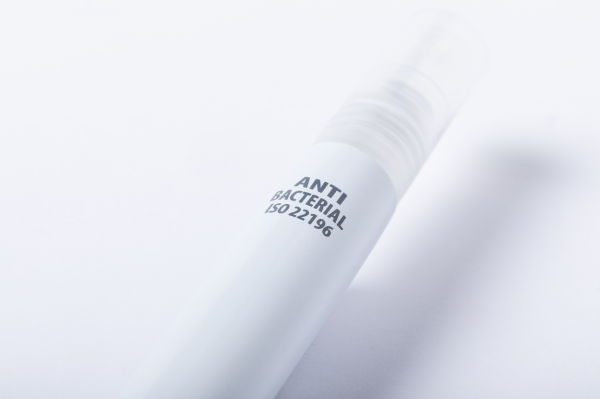 Yak anti-bacterial spray pen