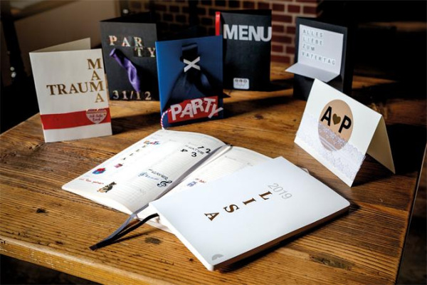 Nálepky, papier, 3 hárky, 76x120 mm, AVERY ZWECKFORM, "Z-Design No.53487", mačka a pes 3