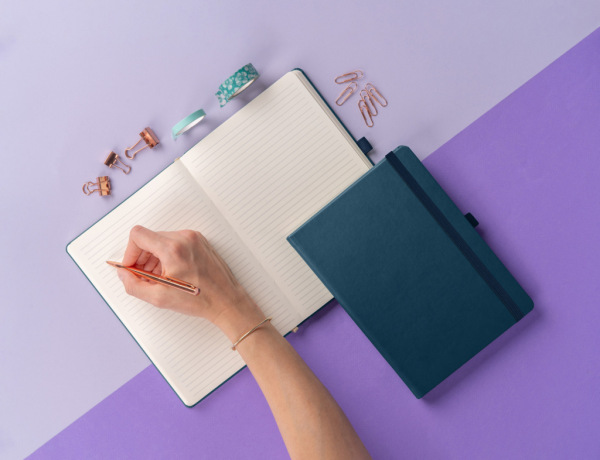 NOTIQUE Notes Aprint Neo, modrý, linajkovaný, 15 x 21 cm 6