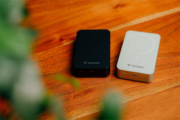 Power banka, externá batéria, magnetická, 20 000 mAh, stojanček, VERBATIM "Charge n Go Ess 4