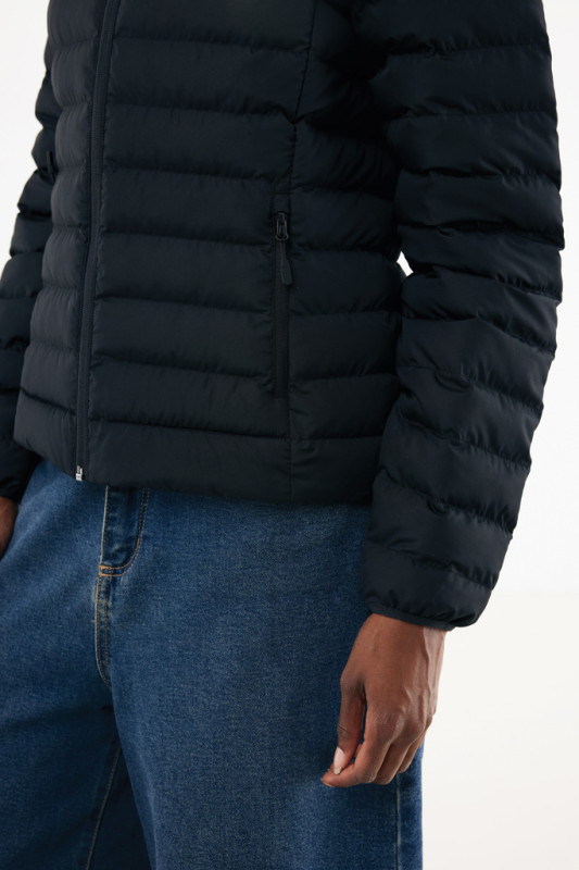 IQONIQ Maiko dámska prešívaná bunda z rec. polyesteru čierna XXL 10