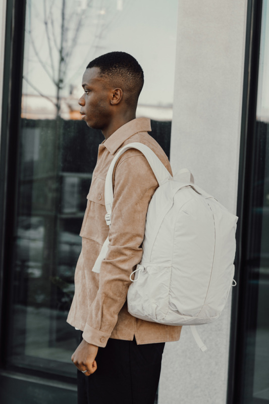 KENTO URBAN 15,6" batoh z rec. nylónu s predným vreckom béžová 6