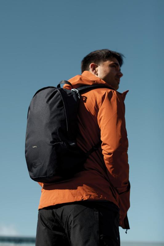 Bellroy Lite Daypack čierna 10