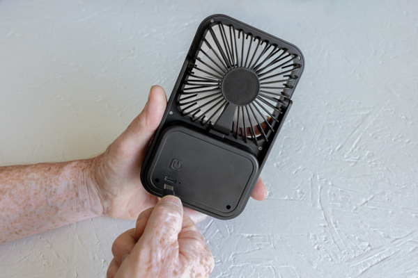 Aervina RCS nabíjateľný stolový ventilátor z rec. plastu čierna 9