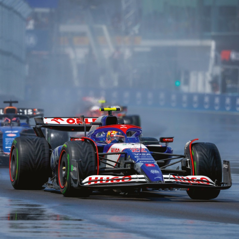 NOTIQUE Poznámkový kalendár Formula – Jiří Křenek 2026, 30 x 30 cm 9