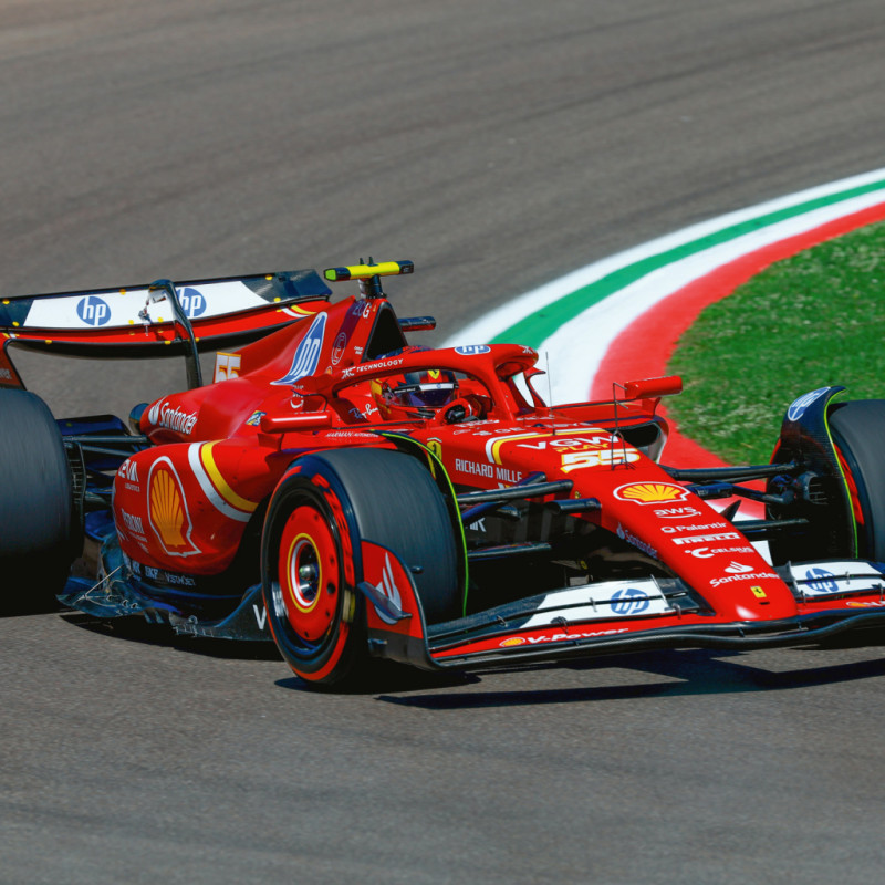 NOTIQUE Poznámkový kalendár Formula – Jiří Křenek 2026, 30 x 30 cm 7