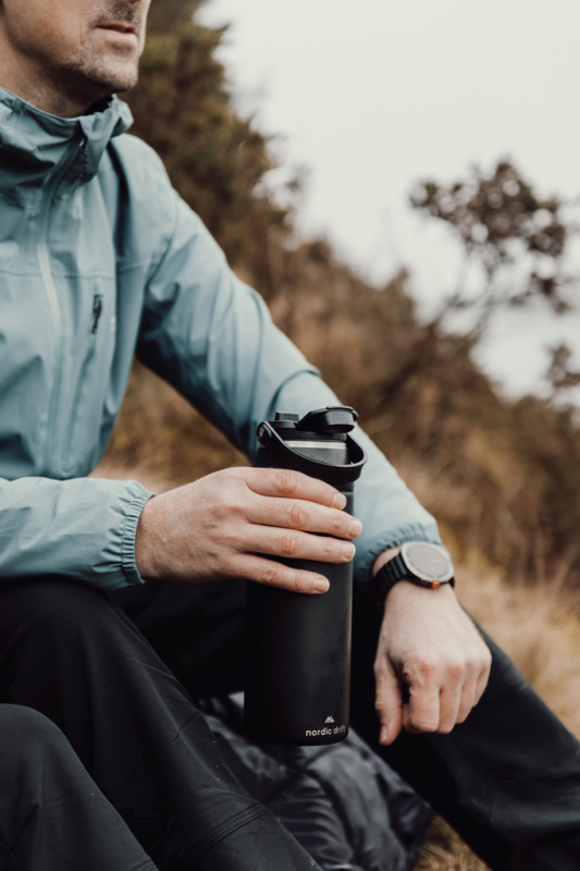 Nordic Drift Trail RCS Izolovaná športová fľaša 940 ml čierna 9