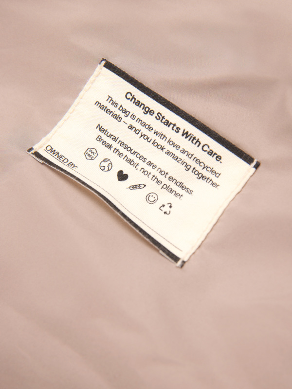 KENTO URBAN 15,6" batoh z rec. nylónu s predným vreckom béžová 4