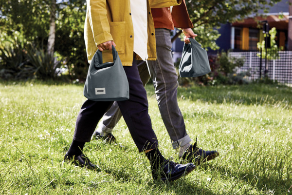 Izolovaná/chladiaca taška na obed 6,7l Black+Blum sivá 16