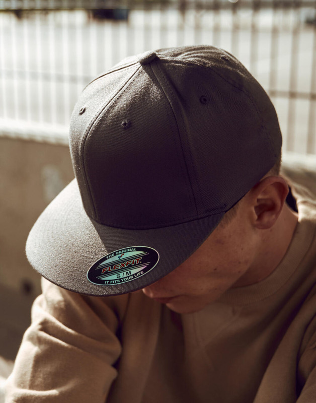 Šiltovka Flexfit Flat Visor