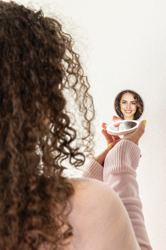 Lumora LED dobíjacie zrkadlo na líčenie béžová 2