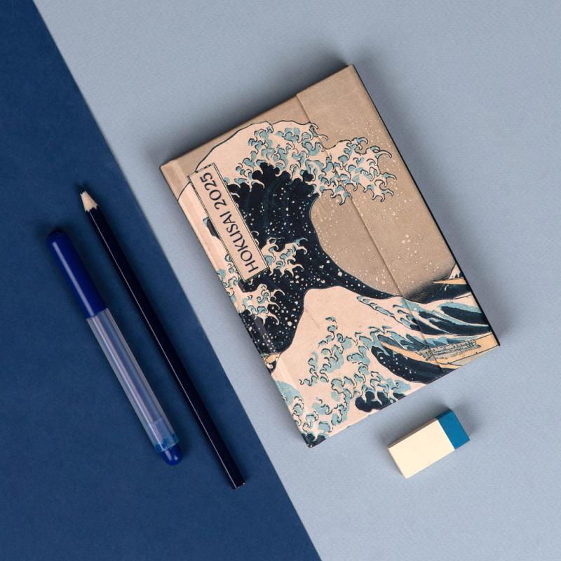 NOTIQUE Týždenný magnetický diár Katsushika Hokusai 2025, 11 x 16 cm