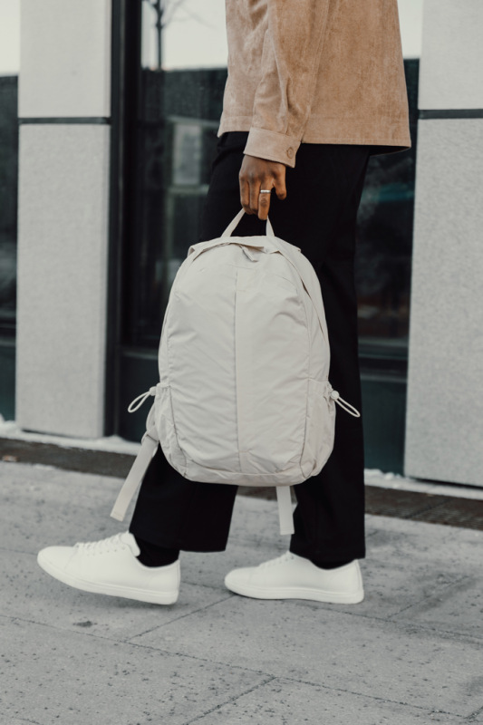 KENTO URBAN 15,6" batoh z rec. nylónu s predným vreckom béžová 8