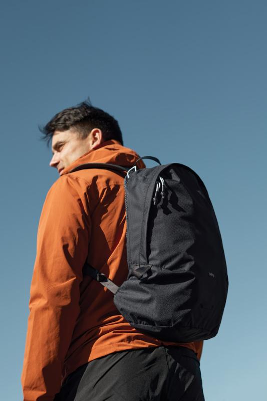 Bellroy Lite Daypack čierna 11