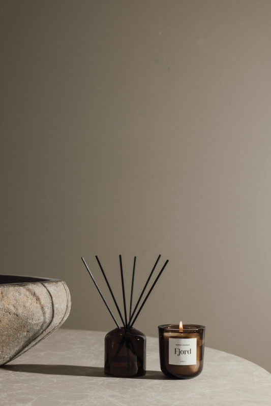 VINGA Nordic Essence útulný svietnik modrá 2