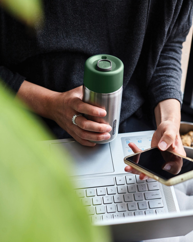 Cestovný nerezový termo hrnček 340ml Black+Blum olivovo zelená 6