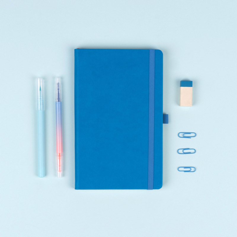 NOTIQUE Notes Modrý, bodkovaný, 13 x 21 cm 2