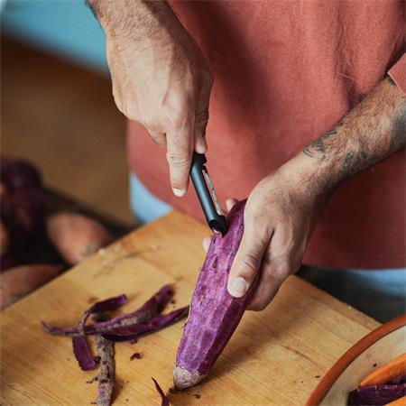 Otočná škrabka, FISKARS 4