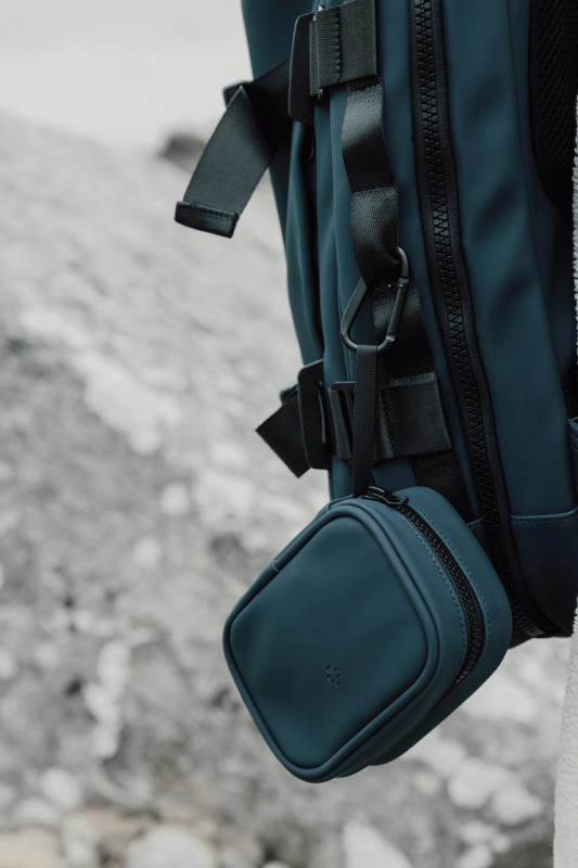 VINGA Baltimore RCS lekárnička námornícka modrá 6