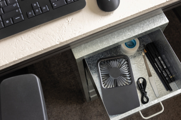 Aervina RCS nabíjateľný stolový ventilátor z rec. plastu čierna 10