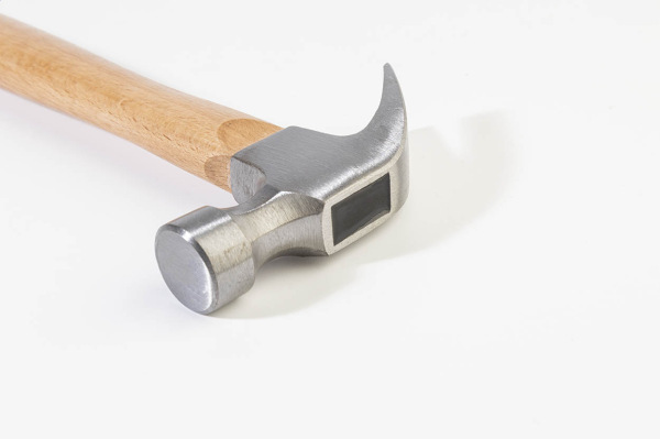 Strike tesárske kladivo s drevenou násadou 2