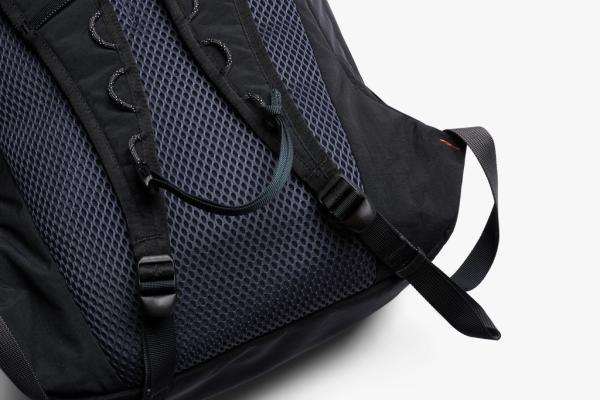 Bellroy Lite Daypack čierna 7