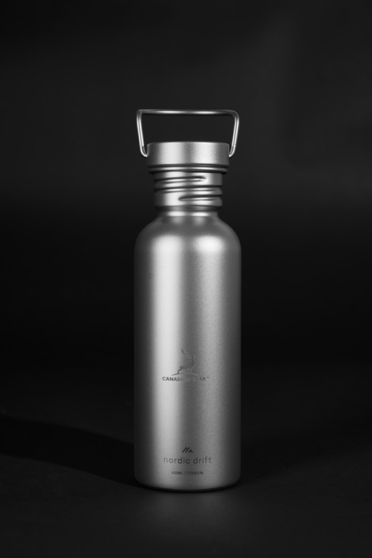 Nordic Drift Trail Ultra Ľahká Titánová Fľaša na vodu 600 ml strieborná 9