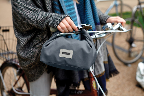 Izolovaná/chladiaca taška na obed 6,7l Black+Blum sivá 20